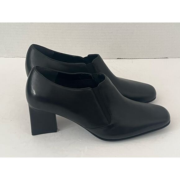 Women's Naturalizer Black Leather Ankle Bootie Triangle Shaped Heel Boot Size 6 - Picture 8 of 10